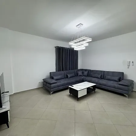 Rana E Hedhun Apartment Lezhe